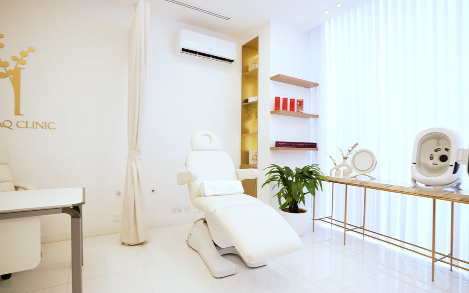 Laser treatment room